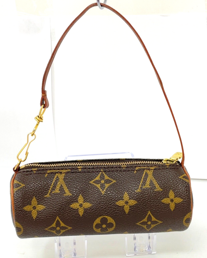 NEW ARRIVAL Louis Vuitton Monogram Papillion Pouch