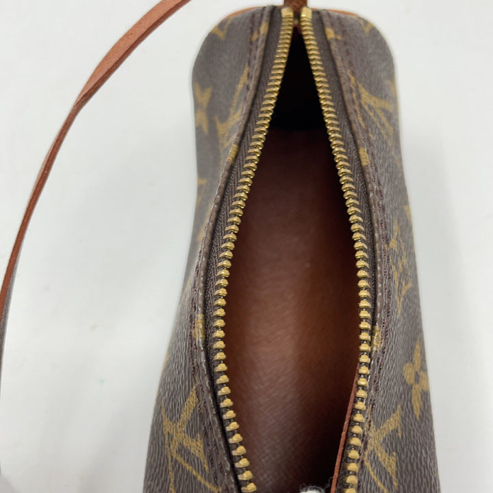 NEW ARRIVAL Louis Vuitton Monogram Papillion Pouch