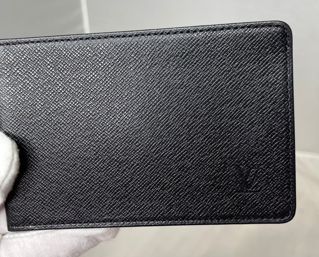 Louis Vuitton Black Taiga Leather Card Holder